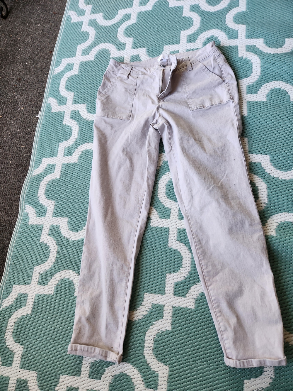 1822 Denim Pale Gray Straight Leg Jeans